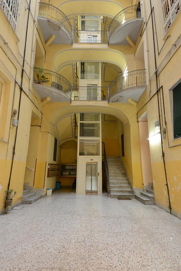In Centro B&B Castellammare di Stabia Eksteriør bilde